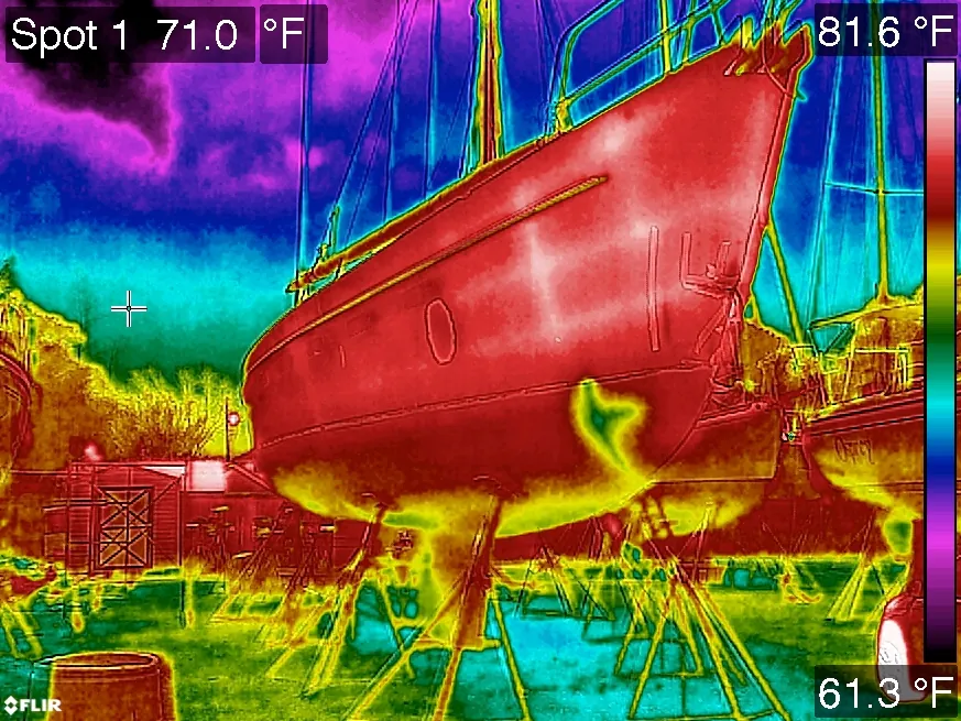 Immagine termografica infrarossi scafo imbarcazione - Naval Expertise