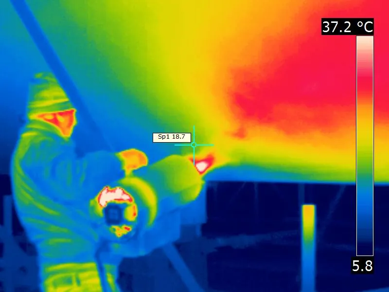 Risultato termografia a infrarossi su imbarcazione